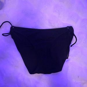 Black athleta fuller coverage bottoms